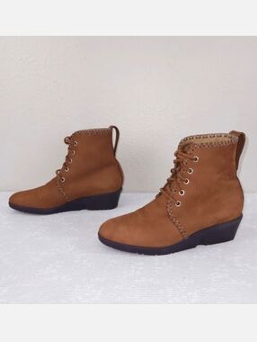 ROBERT ZUR Nubuck Wedge Ankle Booties US 6.5 Heeled Boots